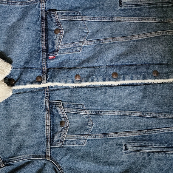 Levi's Premium Sherpa Jean Jacket Size L - Picture 3 of 8